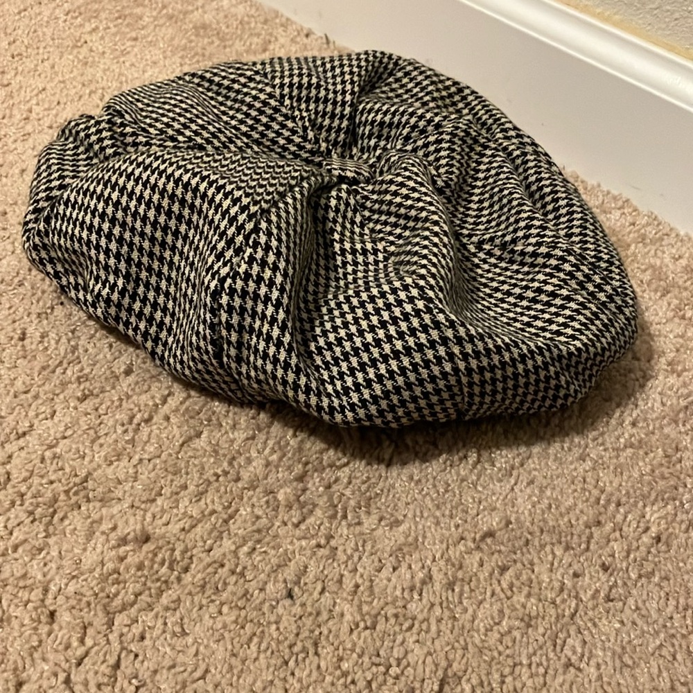 Houndstooth Beret with Studded headband